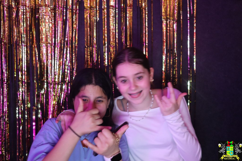 ../Images/Jeugd Opwarmbal Photobooth 167.jpg